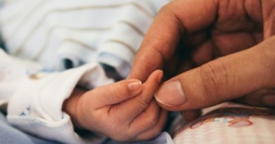 पिंपरी चिंचवड हादरलं ; वायसिएम रुग्णालयातील कचराकुंडीत सापडले स्त्री जातीचे अर्भक
